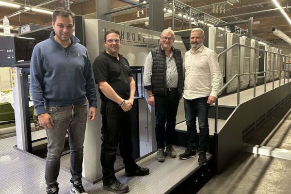 OTT Imprimeurs SAS renforce son atelier avec une Komori GL-840P Advance 8 couleurs et booste l�automatisation