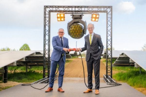 Matthias Diependaele, ministre-pr�sident flamand, et Xavier Bouckaert, CEO de Roularta