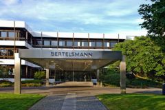 Bertelsmann Printing Group reprsente 1,7 milliard d'euros de chiffre d'affaires et 9000 salaris.