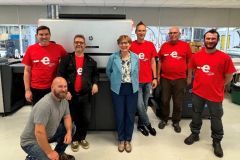L'quipe pdagogique de l'cole Estienne avec Mariette Dupont, la directrice