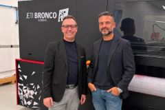 Massimo Costa, directeur des ventes Italie d'Agfa, et Tomasso Bux, PDG de Digibux Print