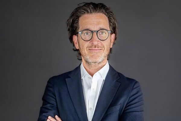 Ralf Sammeck, PDG du segment Papier et Emballage, prendra sa retraite en juin 2025. Markus Weiss prendra la relve ds fvrier, 