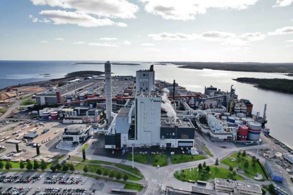 L'usine intgre de carton et de pte  papier de Husum de Mets Board - 