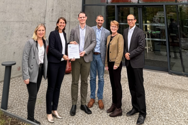 De g à d : Virginie Ori, Anne-Sophie Cpurtier, Julien Dufaure, Sébastien Bourdin, Mina Colonna d'Istria, Octavio Escobar